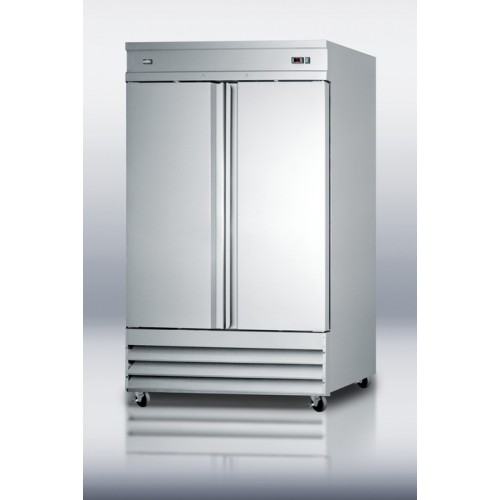SCFF495 Commercially approved frost-free reach-in two-door freezer in complete stainless steel; replaces SCFI495