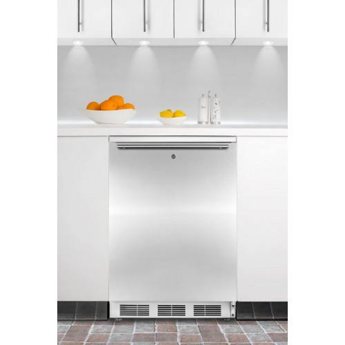 FF6L7BISSHH Commercially approved built-in undercounter all-refrigerator with lock, stainless steel door and horizontal handle